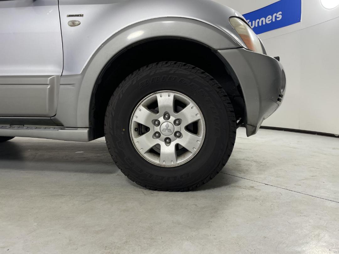 Photo '9' of Mitsubishi Pajero Photo '9' of Mitsubishi Pajero