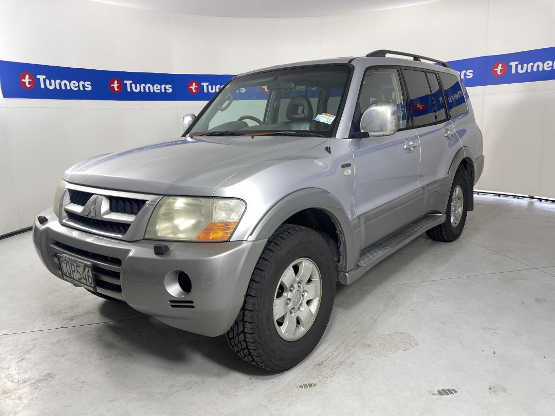 Photo '4' of Mitsubishi Pajero Photo '4' of Mitsubishi Pajero