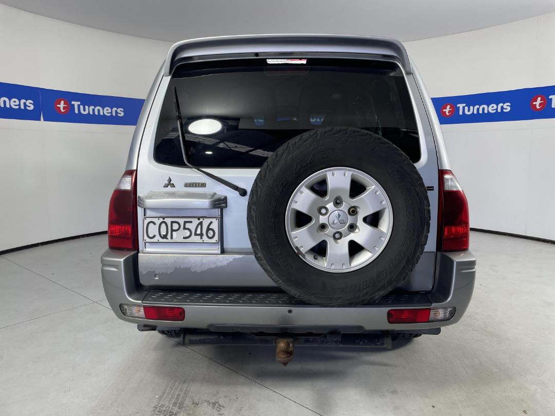 Photo '6' of Mitsubishi Pajero Photo '6' of Mitsubishi Pajero