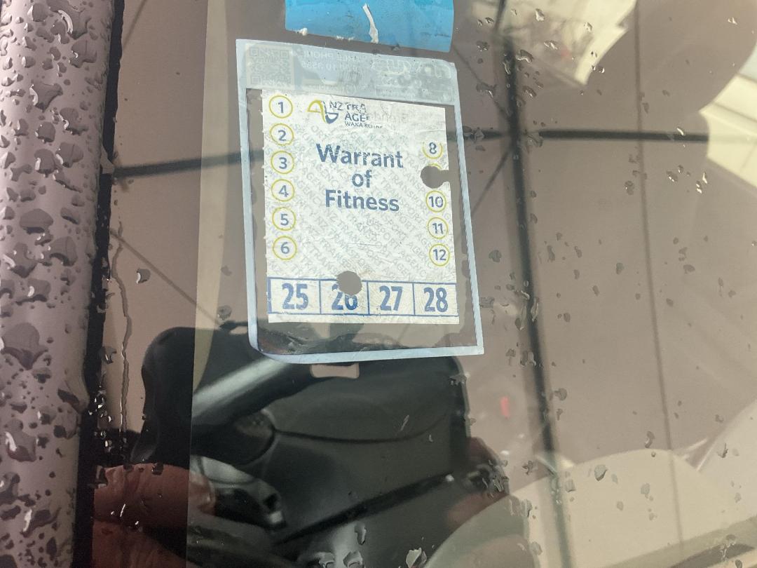 Photo '11' of Mitsubishi Pajero GLS LWB