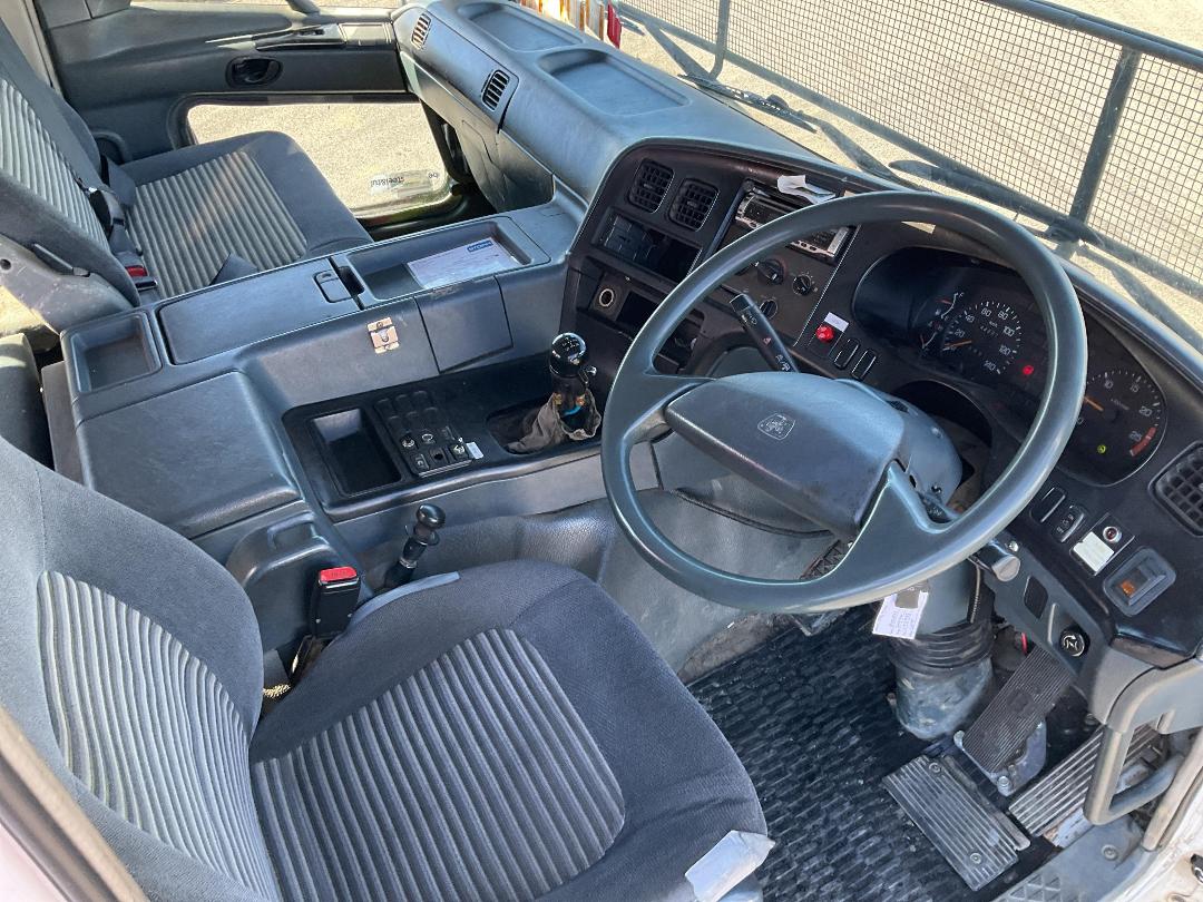 Photo '12' of Mitsubishi Shogun FP350G3 Tractor Unit Crane