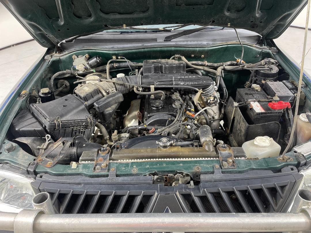 Photo '11' of Mitsubishi Triton DBL CAB Photo '11' of Mitsubishi Triton DBL CAB