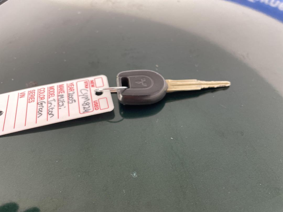 Photo '20' of Mitsubishi Triton DBL CAB Photo '20' of Mitsubishi Triton DBL CAB