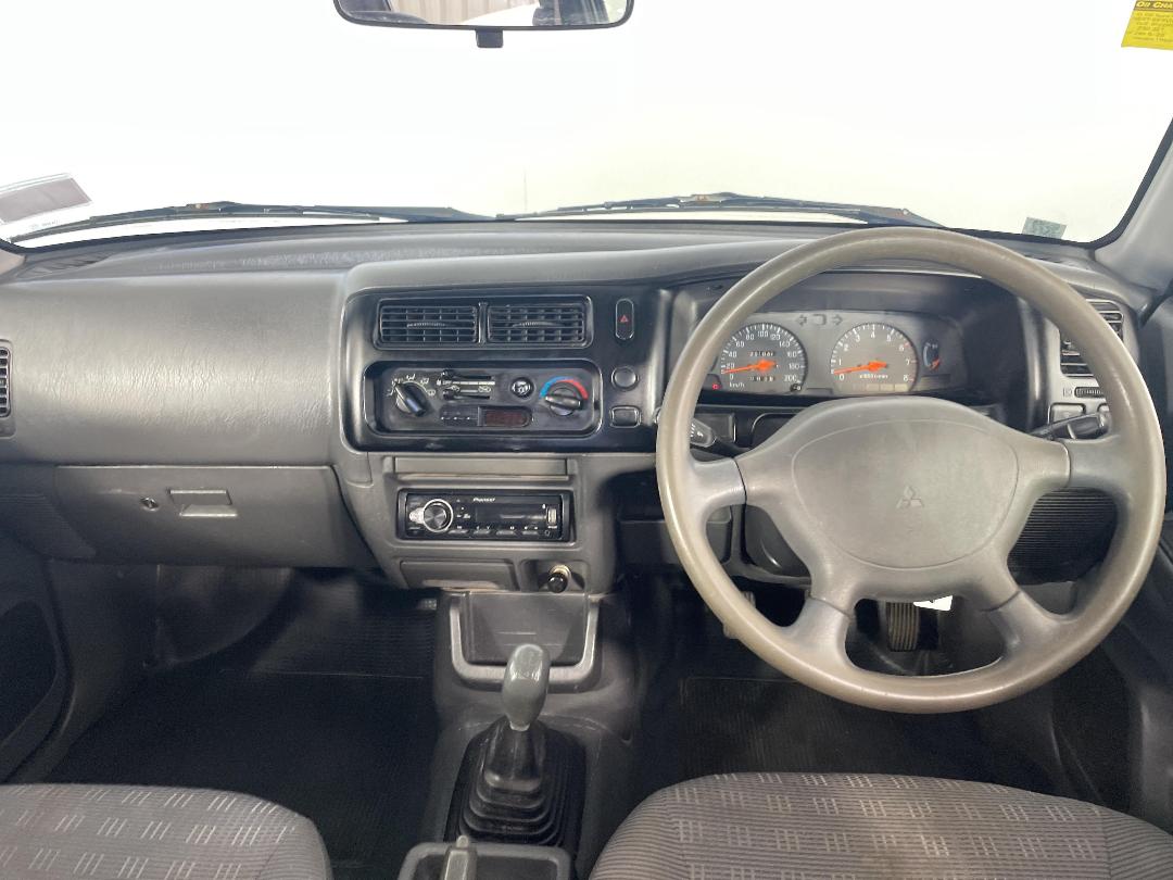 Photo '15' of Mitsubishi Triton DBL CAB Photo '15' of Mitsubishi Triton DBL CAB