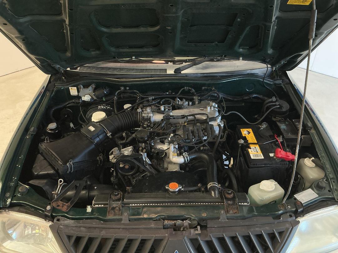 Photo '13' of Mitsubishi Triton Photo '13' of Mitsubishi Triton