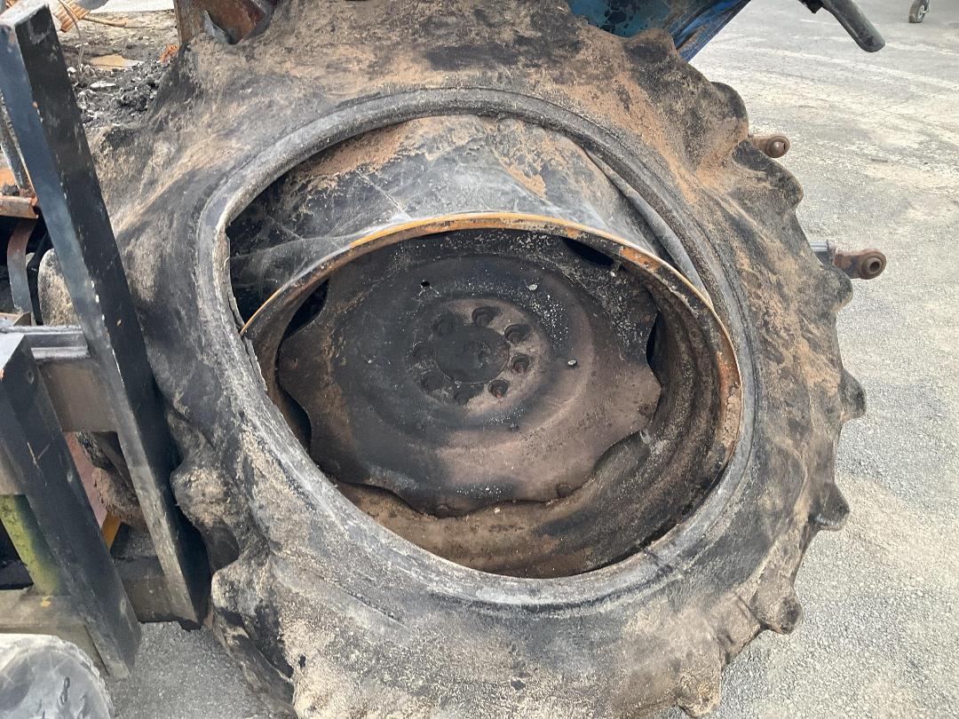 Photo '23' of New Holland TL90 Excavator