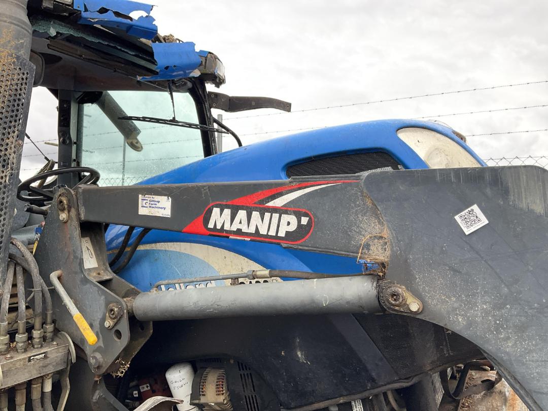 Photo '21' of New Holland TS100SR Tractor Photo '21' of New Holland TS100SR Tractor