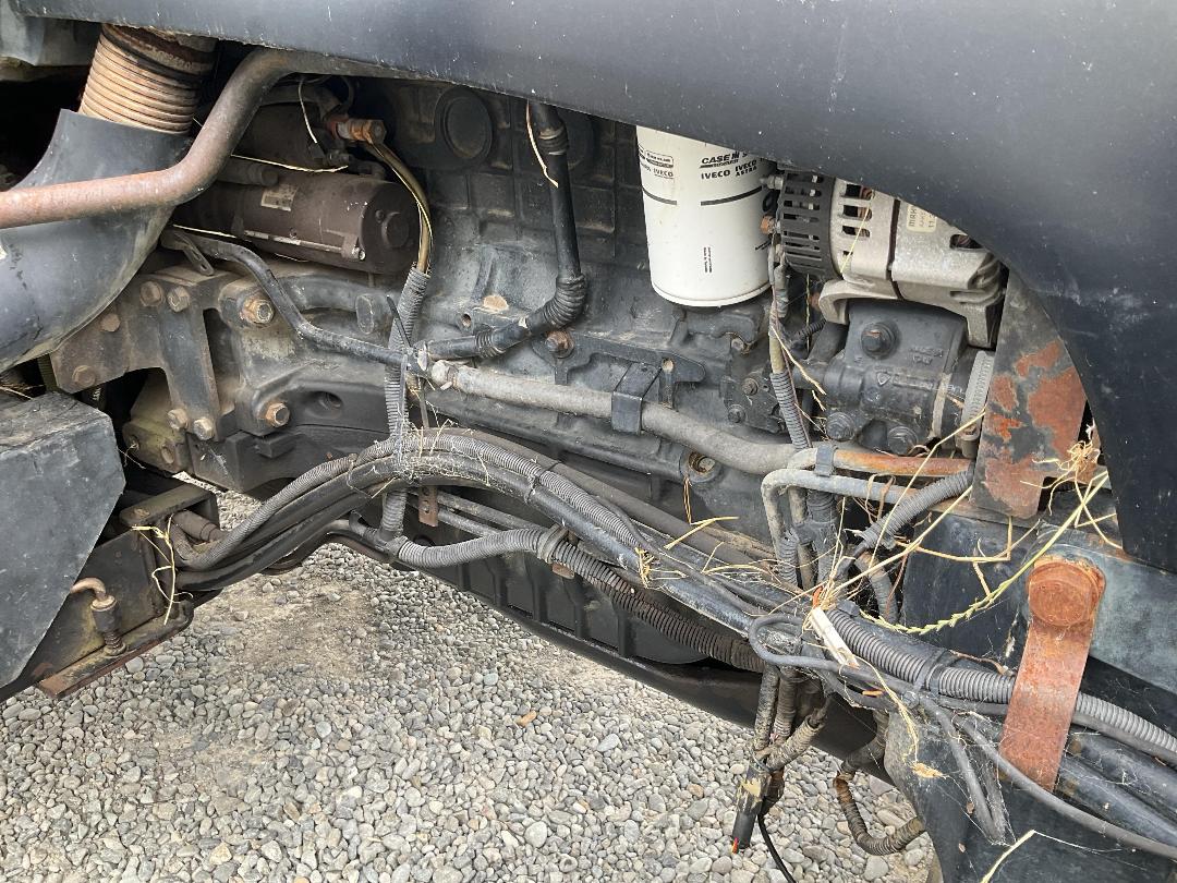 Photo '22' of NEW HOLLAND TS135A Tractor Photo '22' of NEW HOLLAND TS135A Tractor