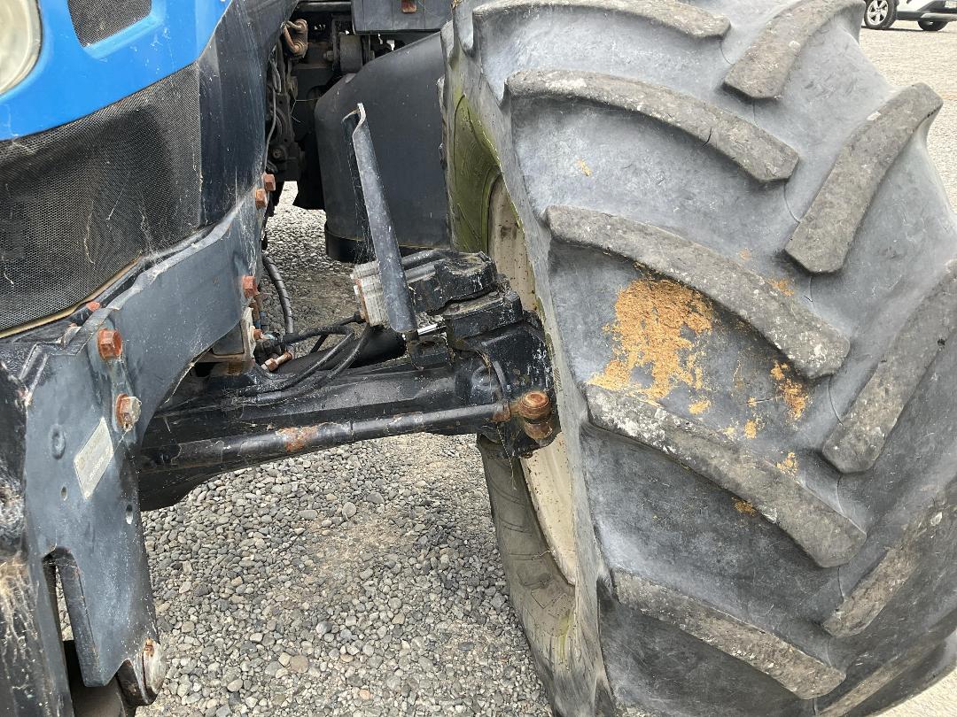 Photo '25' of NEW HOLLAND TS135A Tractor Photo '25' of NEW HOLLAND TS135A Tractor