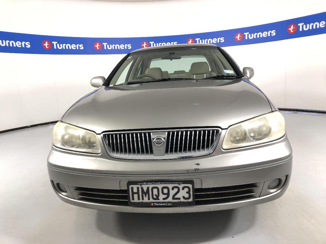 Photo '2' of Nissan Bluebird