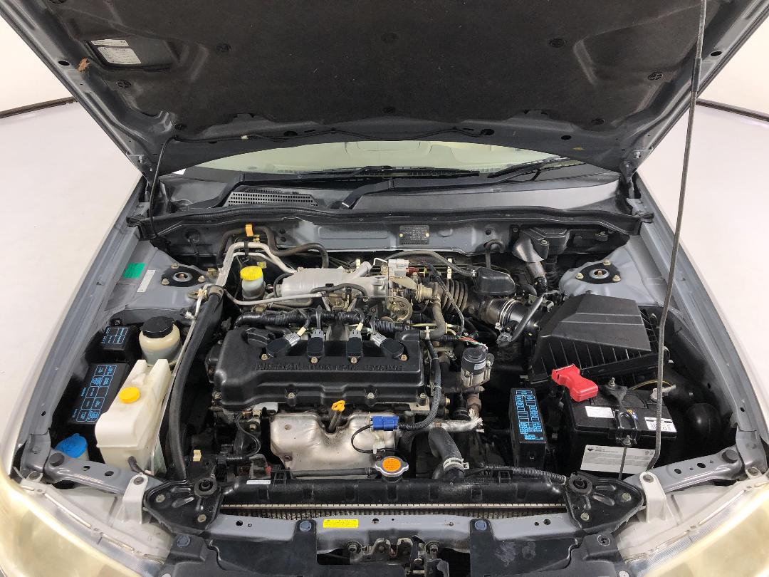 Photo '13' of Nissan Bluebird