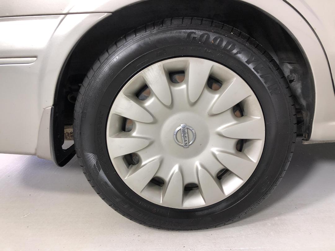 Photo '12' of Nissan Bluebird