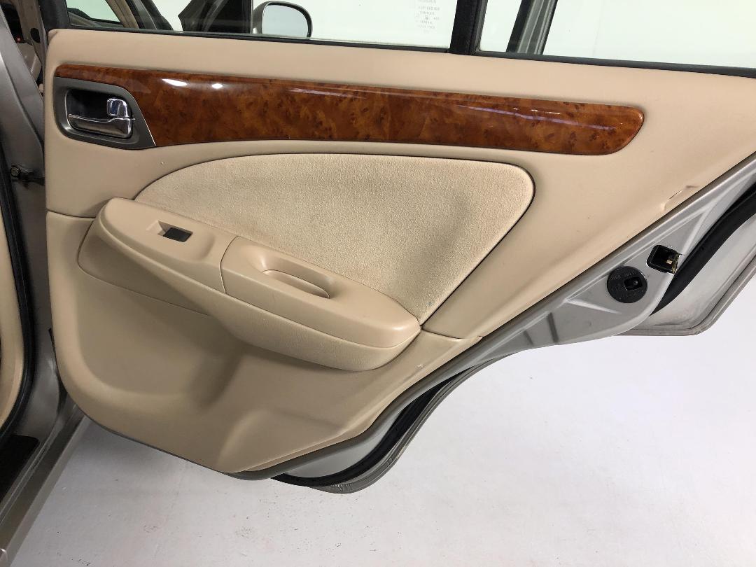 Photo '19' of Nissan Bluebird