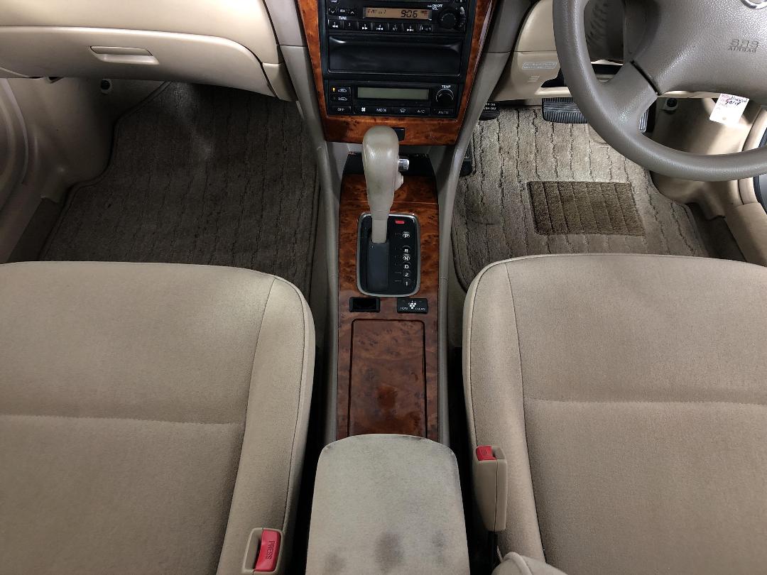 Photo '18' of Nissan Bluebird