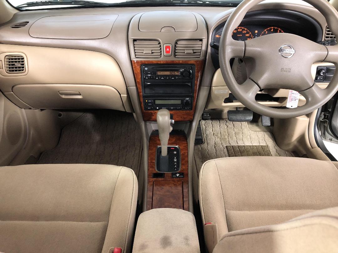 Photo '17' of Nissan Bluebird