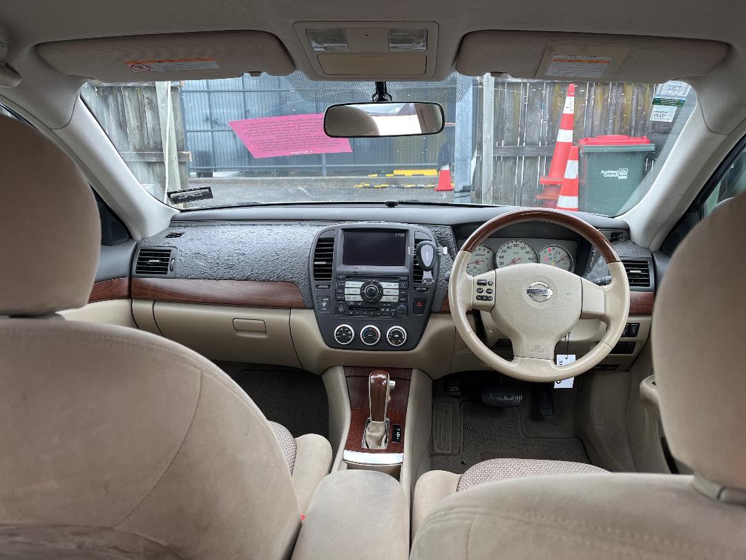 Photo '15' of Nissan Bluebird Sylphy Photo '15' of Nissan Bluebird Sylphy