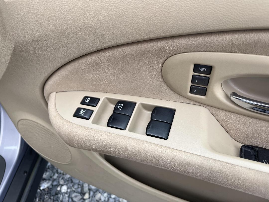 Photo '23' of Nissan Bluebird Sylphy Photo '23' of Nissan Bluebird Sylphy