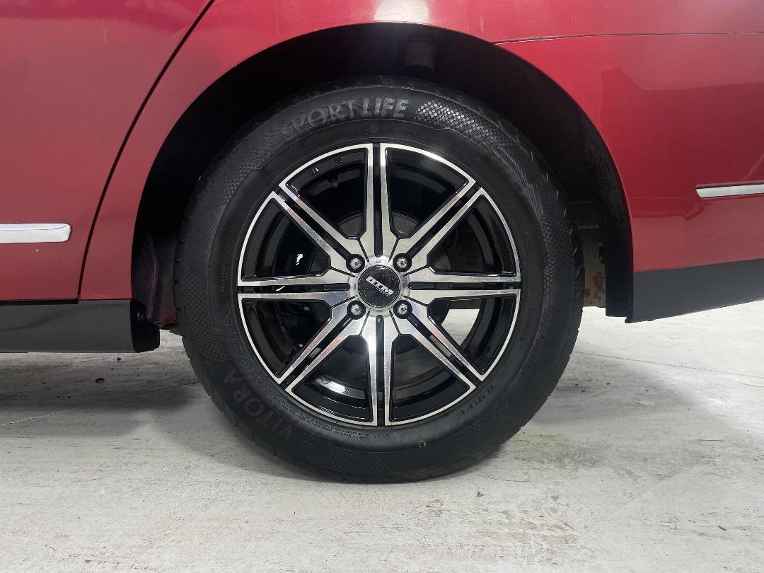 Photo '11' of Nissan Bluebird