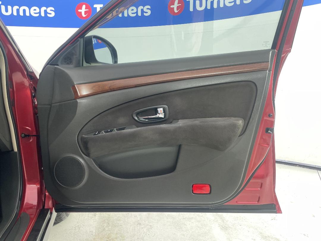 Photo '15' of Nissan Bluebird