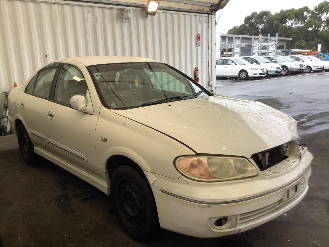 Photo '4' of Nissan Bluebird