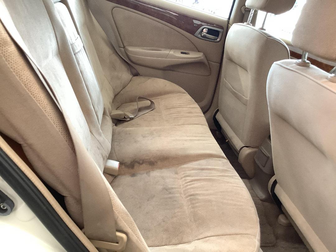 Photo '8' of Nissan Bluebird