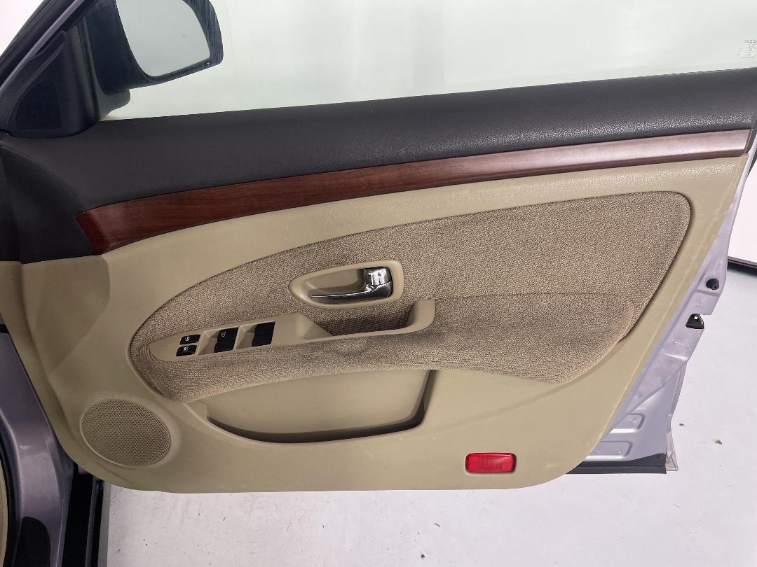 Photo '15' of Nissan Bluebird Photo '15' of Nissan Bluebird