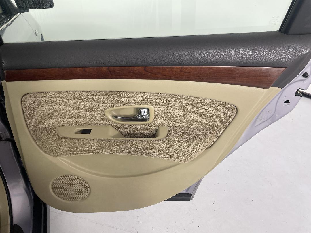 Photo '19' of Nissan Bluebird Photo '19' of Nissan Bluebird