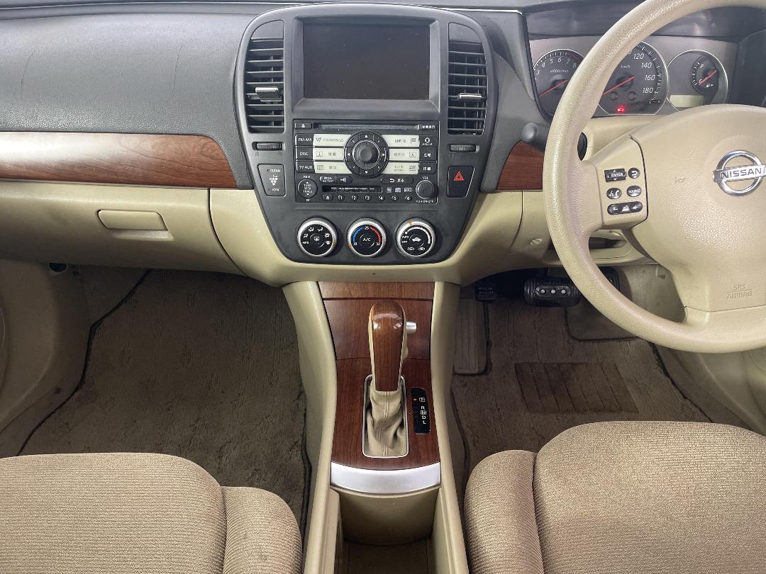 Photo '18' of Nissan Bluebird Photo '18' of Nissan Bluebird