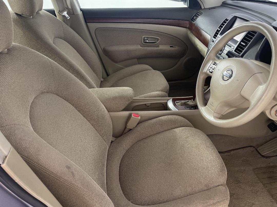 Photo '16' of Nissan Bluebird Photo '16' of Nissan Bluebird