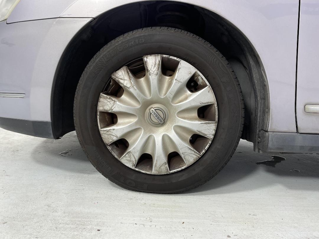 Photo '10' of Nissan Bluebird Photo '10' of Nissan Bluebird