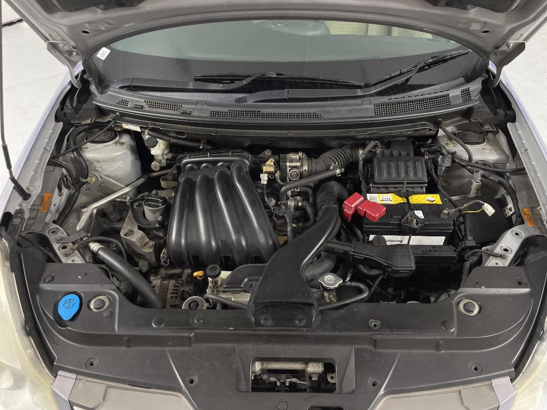 Photo '13' of Nissan Bluebird Photo '13' of Nissan Bluebird