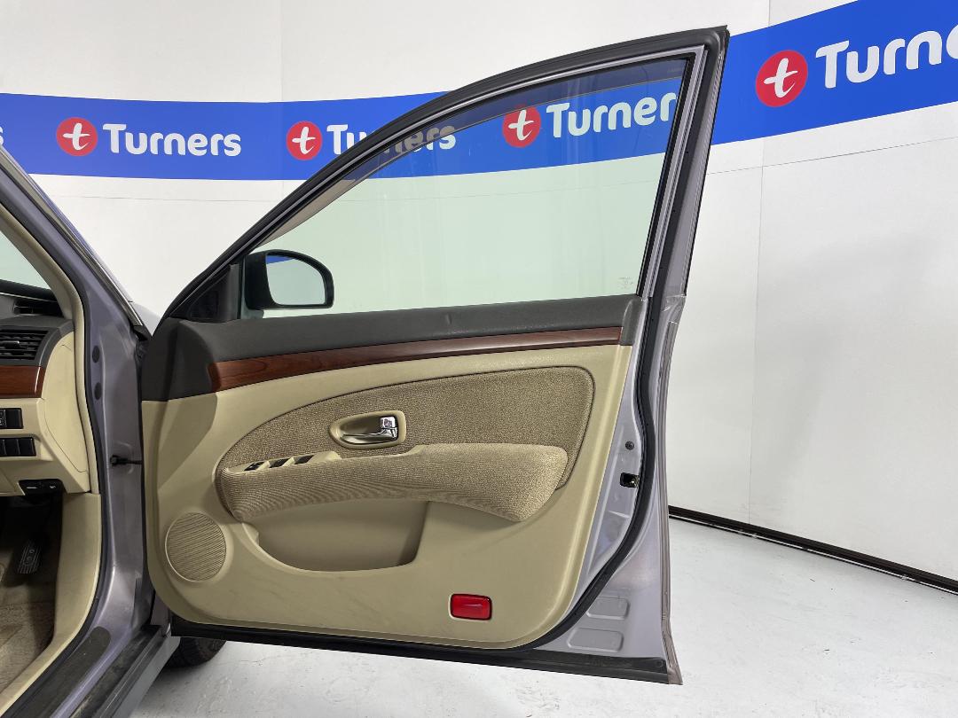 Photo '15' of Nissan Bluebird Photo '15' of Nissan Bluebird