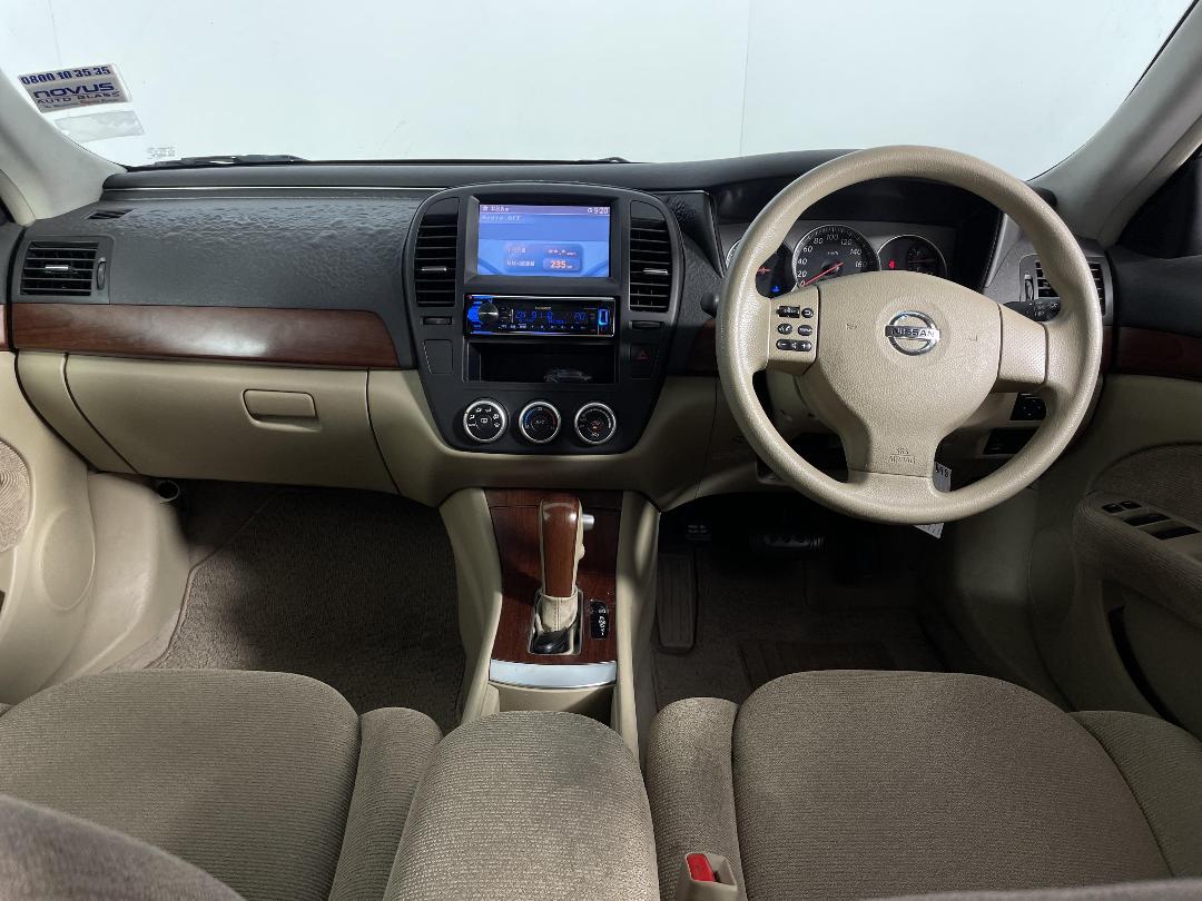 Photo '18' of Nissan Bluebird Photo '18' of Nissan Bluebird