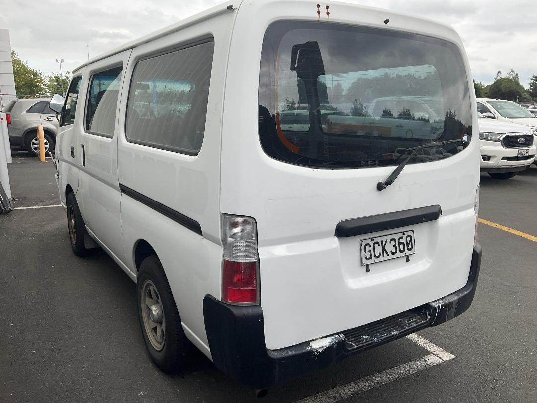 Photo '3' of Nissan Caravan