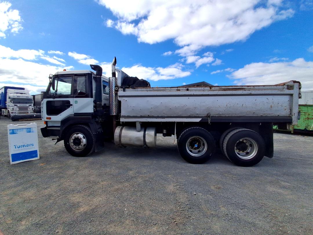 Photo '7' of Nissan Diesel CW400S Tipper