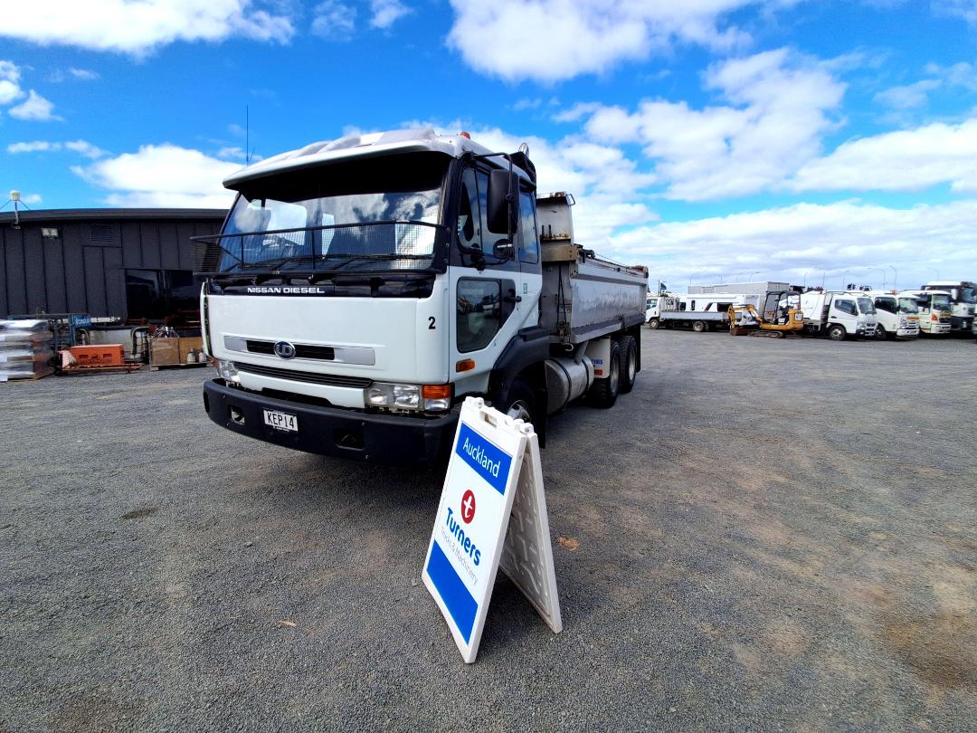 Photo '9' of Nissan Diesel CW400S Tipper