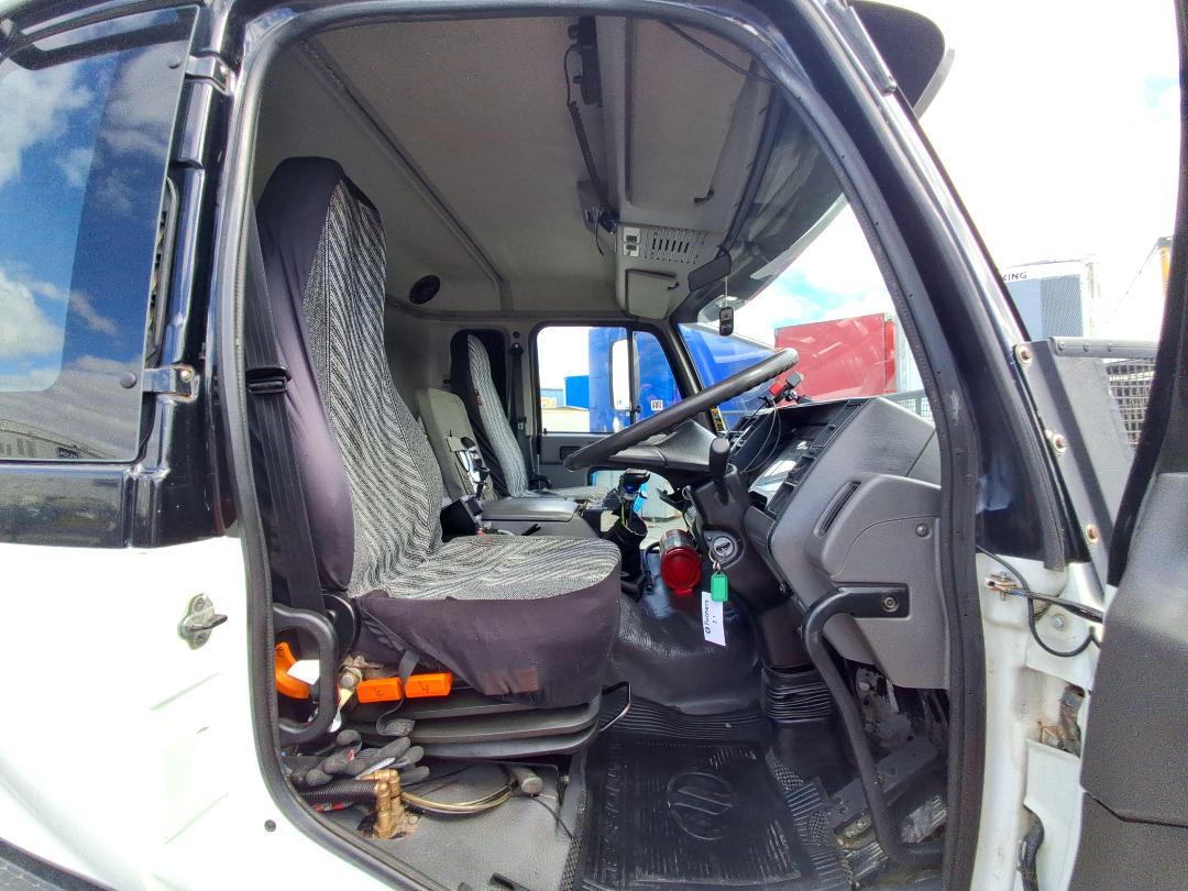 Photo '12' of Nissan Diesel CW400S Tipper