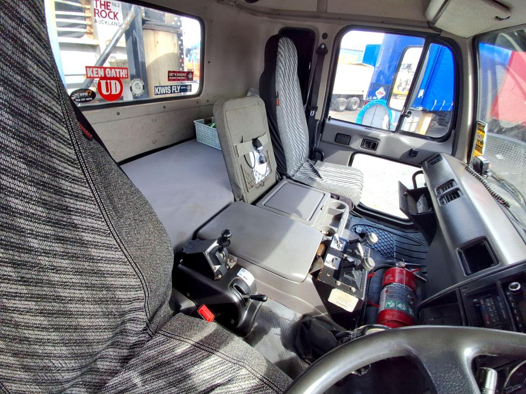 Photo '17' of Nissan Diesel CW400S Tipper