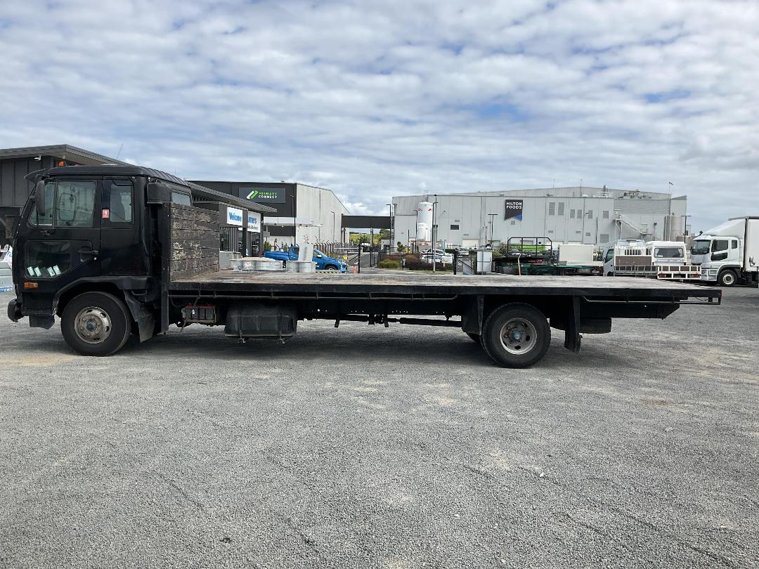 Photo '7' of Nissan Diesel MK235 Flat Deck
