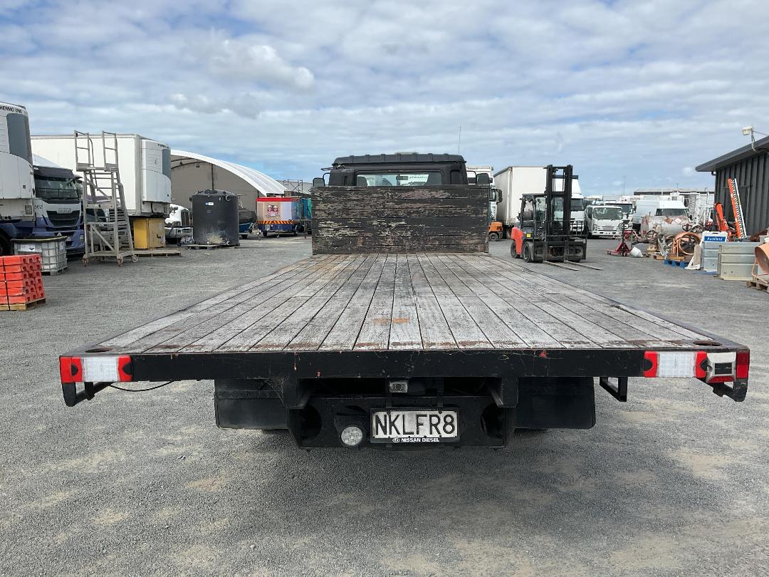 Photo '5' of Nissan Diesel MK235 Flat Deck