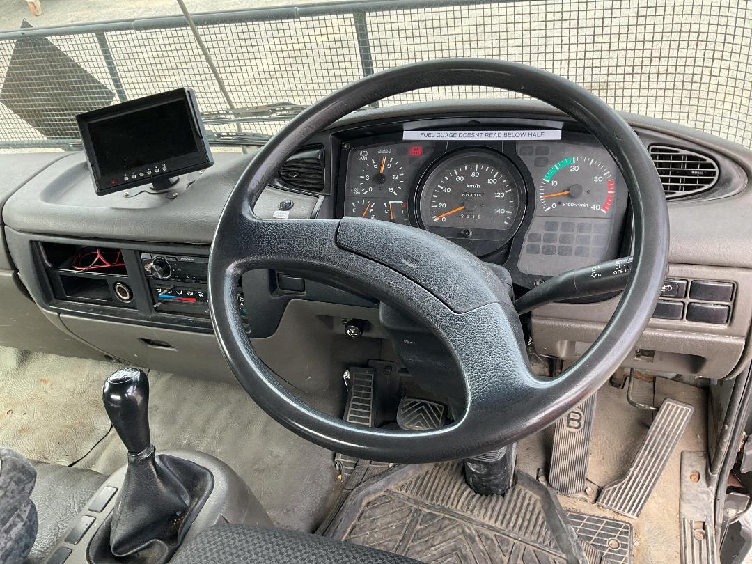 Photo '13' of Nissan Diesel MK235 Flat Deck