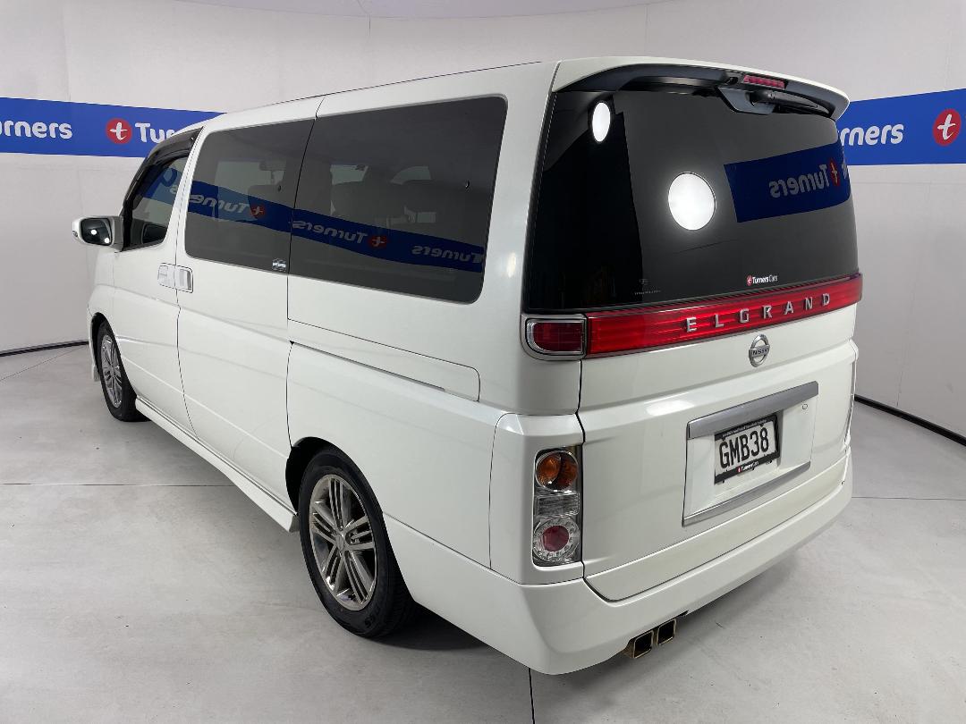 Photo '5' of Nissan Elgrand Photo '5' of Nissan Elgrand