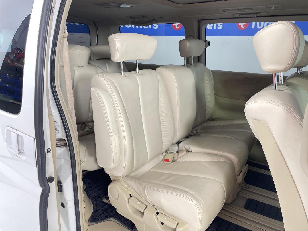 Photo '20' of Nissan Elgrand Photo '20' of Nissan Elgrand