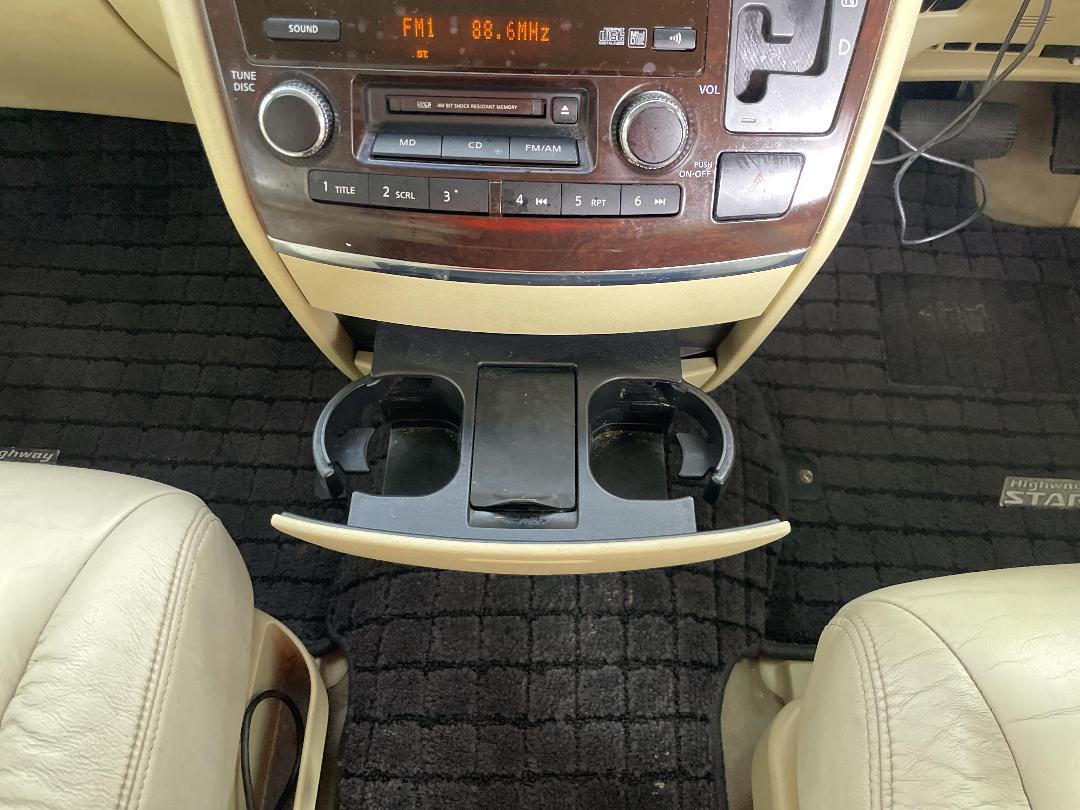 Photo '23' of Nissan Elgrand Photo '23' of Nissan Elgrand