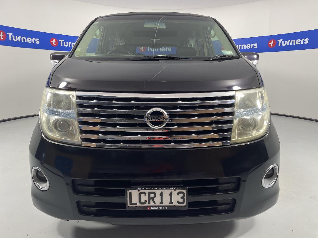 Photo '2' of Nissan Elgrand Photo '2' of Nissan Elgrand