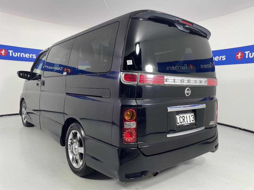 Photo '5' of Nissan Elgrand Photo '5' of Nissan Elgrand