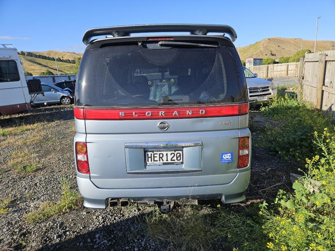 Photo '5' of Nissan Elgrand Photo '5' of Nissan Elgrand