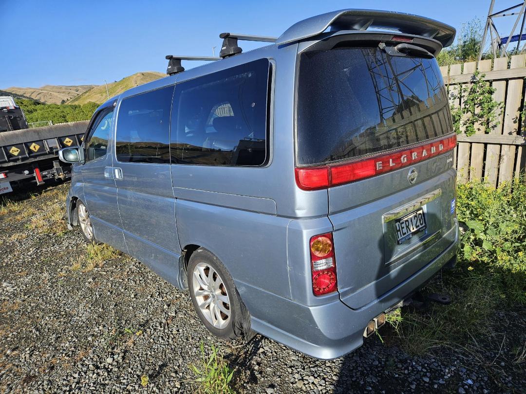 Photo '6' of Nissan Elgrand Photo '6' of Nissan Elgrand