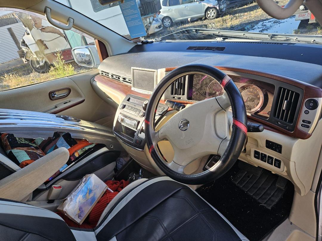 Photo '9' of Nissan Elgrand Photo '9' of Nissan Elgrand