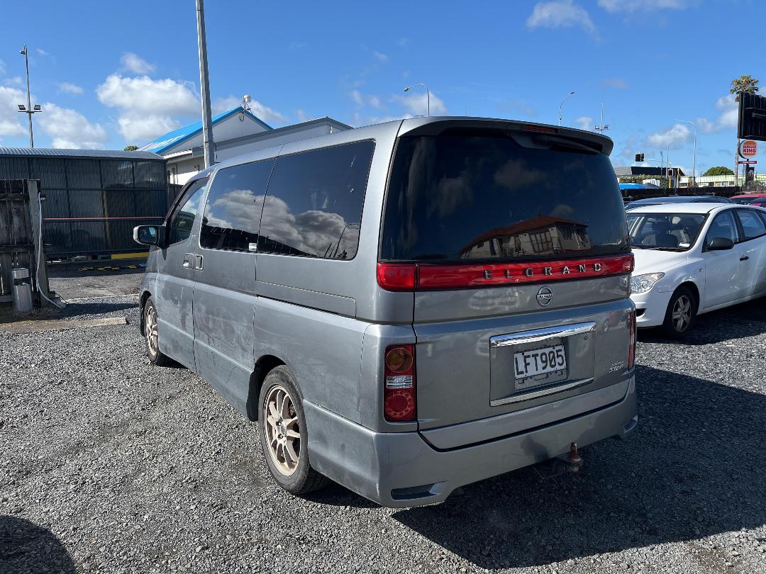 Photo '6' of Nissan Elgrand Photo '6' of Nissan Elgrand